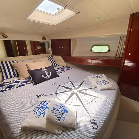 Lares Yachting Tekne